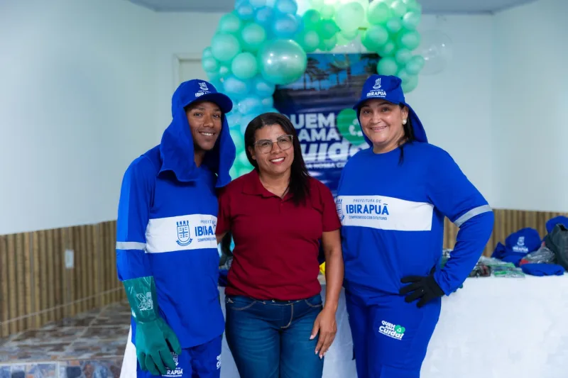 Prefeitura de Ibirapuã realiza entrega de EPIs à equipe de limpeza pública Prefeitura de Ibirapuã realiza entrega de EPIs à equipe de limpeza pública