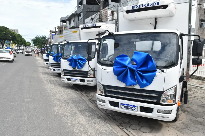 Investir em educação é cuidar do futuro: Teixeira de Freitas entrega maior frota de veículos já destinada à Educação Investir em educação é cuidar do futuro: Teixeira de Freitas entrega maior frota de veículos já destinada à Educação