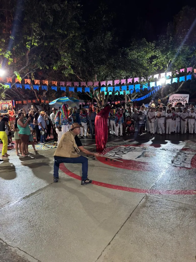 Folia de Reis em Medeiros Neto: Um Sucesso de cultura, música e tradição