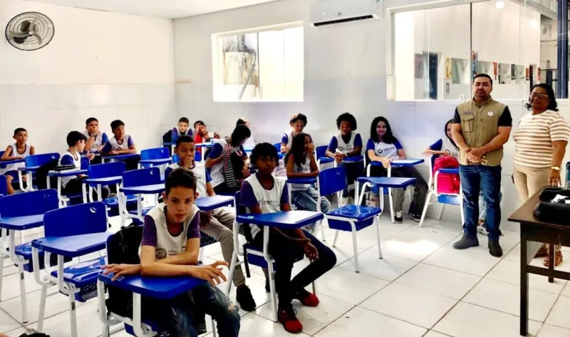 Escola Gilberto Cardoso recebe atividade educativa do NAPE sobre cidadania, em Teixeira de Freitas