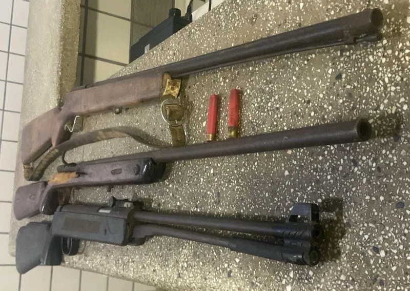 Após ameaçar vizinho, homem é preso pela PM com três armas na Fazenda Piatã em Teixeira de Freitas