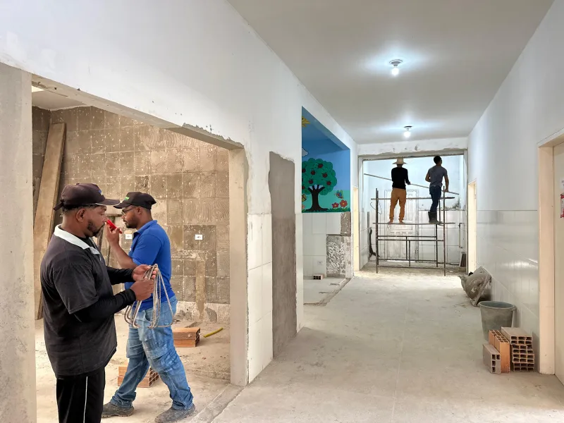 Reforma da UBS de Cumuruxatiba avança e reforça compromisso da Prefeitura de Prado com a saúde