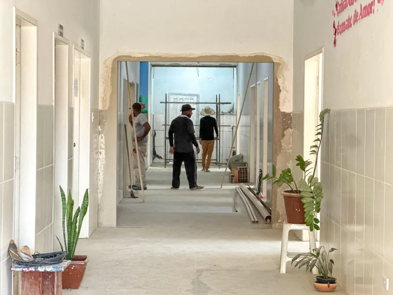 Reforma da UBS de Cumuruxatiba avança e reforça compromisso da Prefeitura de Prado com a saúde