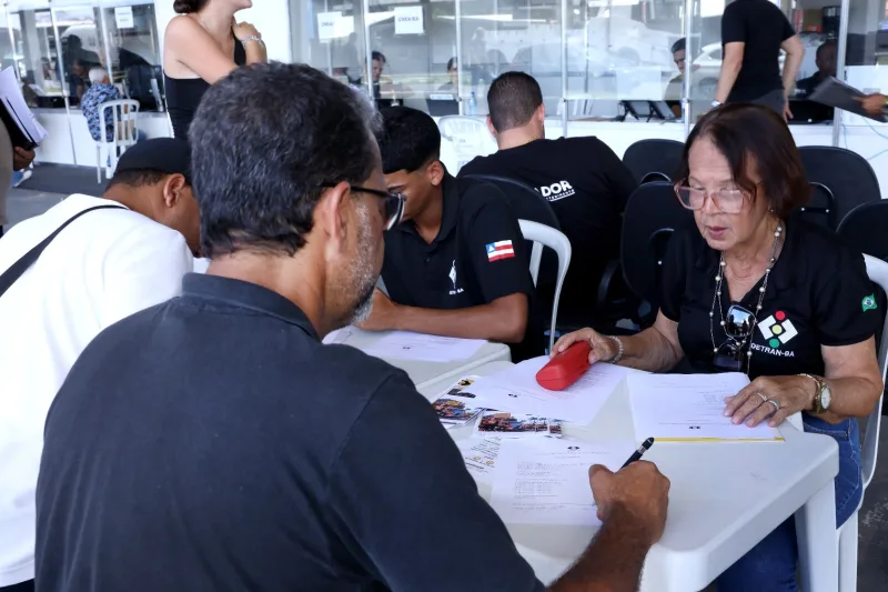 Carnaval 2026: Detran-BA inicia vistoria de trios elétricos e carros de apoio e dá início a seminário parta condutores em Salvador