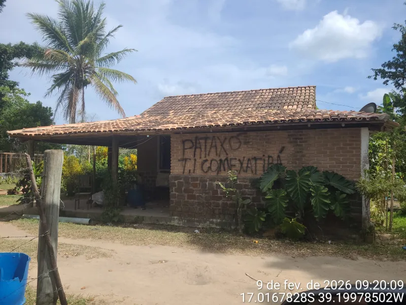 Proprietários denunciam invasão armada e descumprimento de decisão judicial em fazenda no Prado