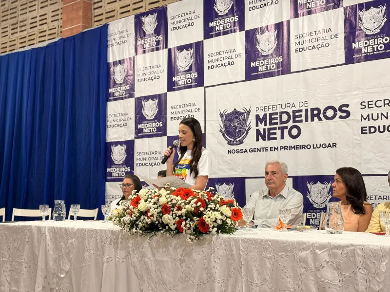 Jornada Pedagógica 2026 reúne educadores da rede pública e anúncios relevantes para Medeiros Neto