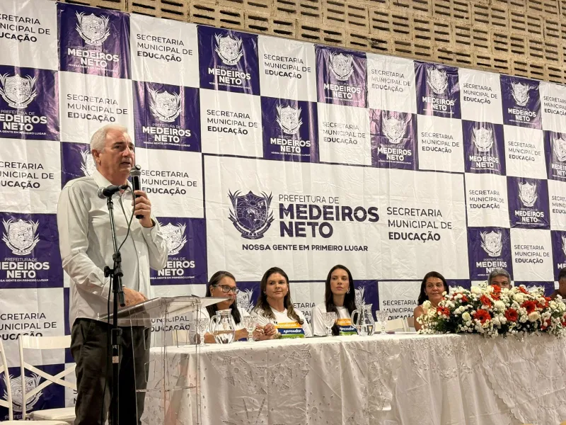 Jornada Pedagógica 2026 reúne educadores da rede pública e anúncios relevantes para Medeiros Neto
