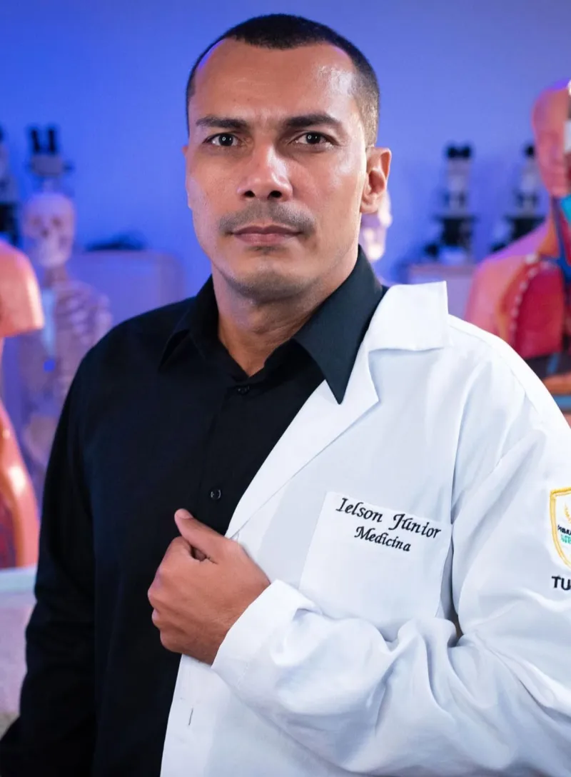 Tragédia: Médico recém-formado, enfermeira e acompanhante de paciente que saíram de Teixeira de Freitas morrem em acidente na BR-101