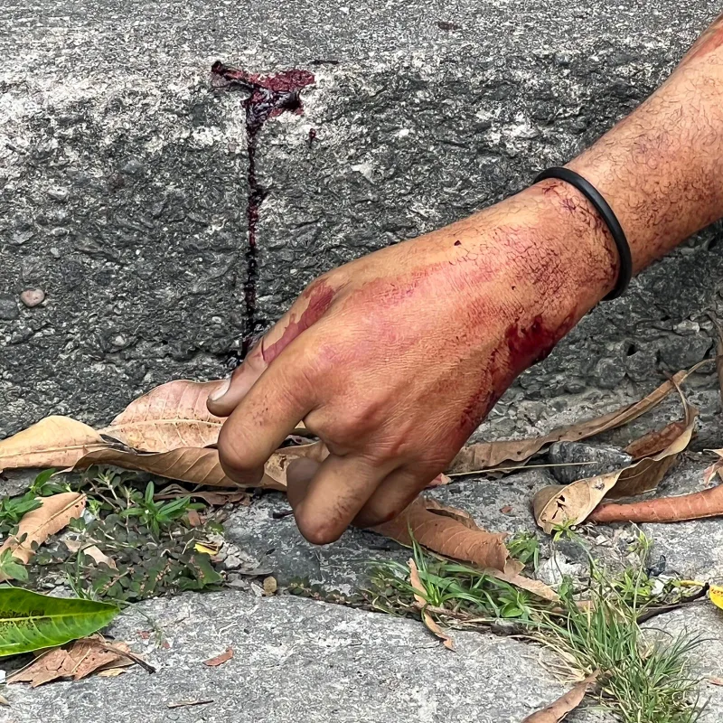 Homem é morto a tiros próximo ao Mercadão em Teixeira de Freitas Homem é morto a tiros próximo ao Mercadão em Teixeira de Freitas