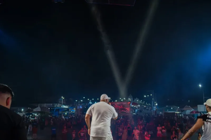 Carnaval no Prado começa com muita festa e animação Carnaval no Prado começa com muita festa e animação