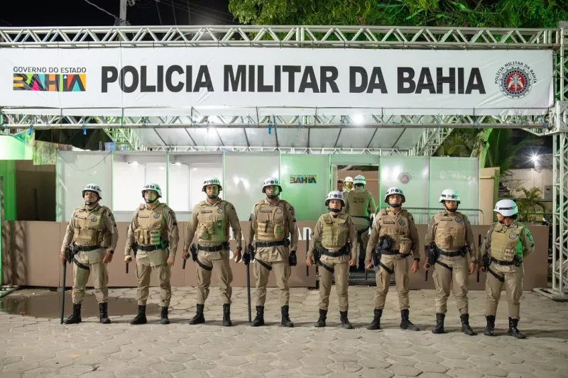 Carnaval no Prado começa com muita festa e animação Carnaval no Prado começa com muita festa e animação