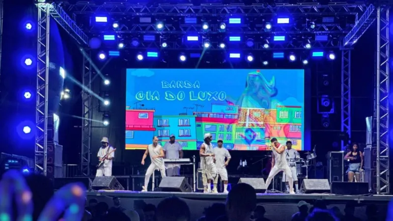 Abertura do Carnaval 2026 foi marcada pela alegria e mistura de ritmos em Mucuri