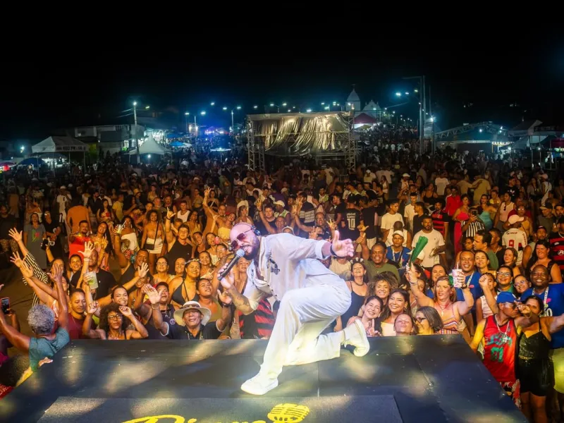  Prado tem um dos maiores arrastões da história no terceiro dia de festa com La Fúria