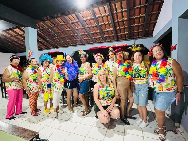 Grupo da melhor idade de Itabuna escolhe Nova Viçosa para celebrar o Carnaval com alegria e amizade Grupo da melhor idade de Itabuna escolhe Nova Viçosa para celebrar o Carnaval com alegria e amizade