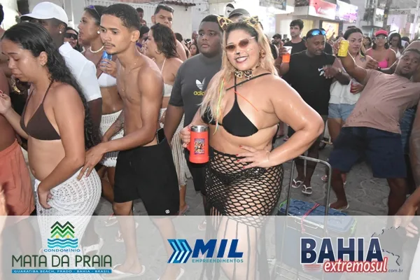 Muquiranas e grandes atrações garantem espetáculo no 4° dia do Carnaval de Prado Muquiranas e grandes atrações garantem espetáculo no 4° dia do Carnaval de Prado