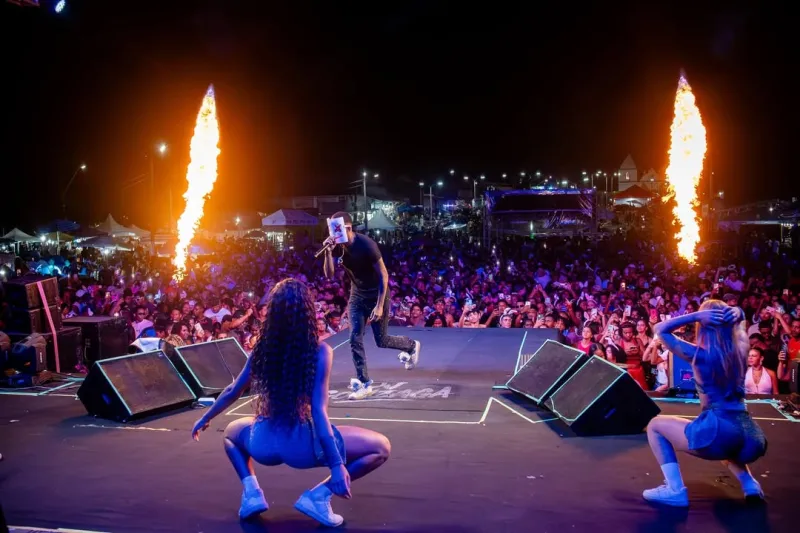 Muquiranas e grandes atrações garantem espetáculo no 4° dia do Carnaval de Prado Muquiranas e grandes atrações garantem espetáculo no 4° dia do Carnaval de Prado