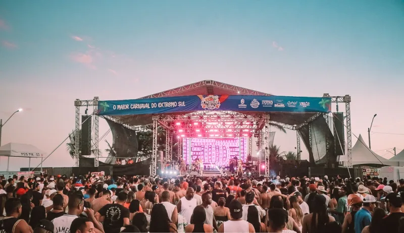 Carnaval histórico: Alcobaça celebra uma das maiores edições de seu Carnaval Carnaval histórico: Alcobaça celebra uma das maiores edições de seu Carnaval