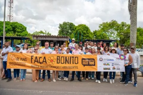 Prefeitura de Teixeira de Freitas promove blitz educativa na BR-101 contra trabalho infantil e violência