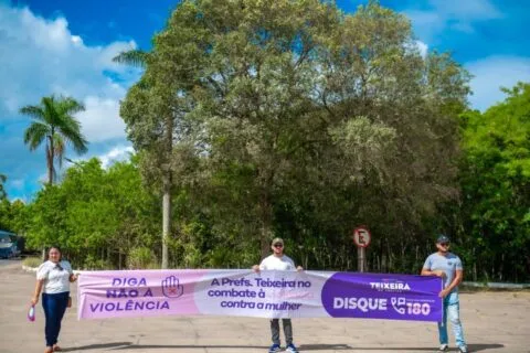 Prefeitura de Teixeira de Freitas promove blitz educativa na BR-101 contra trabalho infantil e violência