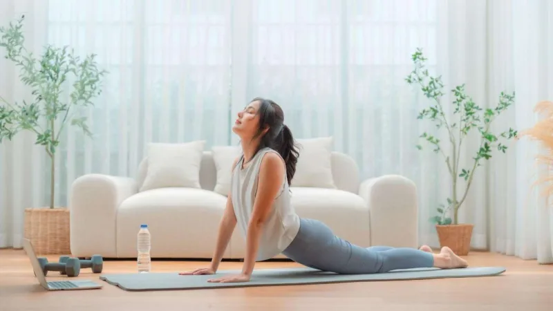 Da TPM à menopausa: como o yoga apoia a saúde da mulher Da TPM à menopausa: como o yoga apoia a saúde da mulher