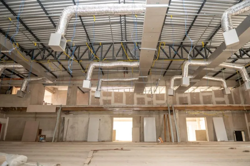 Prefeitura de Teixeira de Freitas investe em auditório escolar com capacidade para 500 lugares