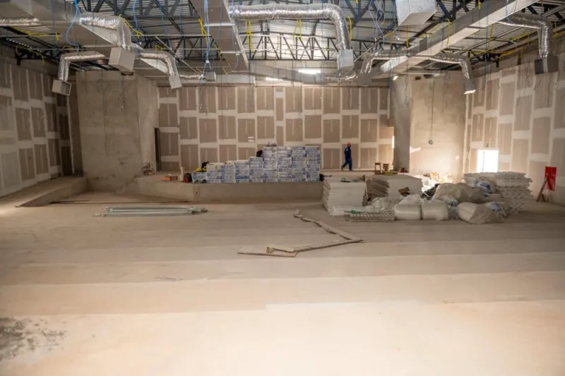 Prefeitura de Teixeira de Freitas investe em auditório escolar com capacidade para 500 lugares