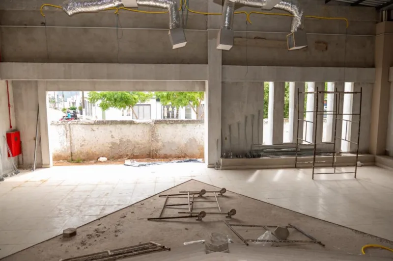 Prefeitura de Teixeira de Freitas investe em auditório escolar com capacidade para 500 lugares