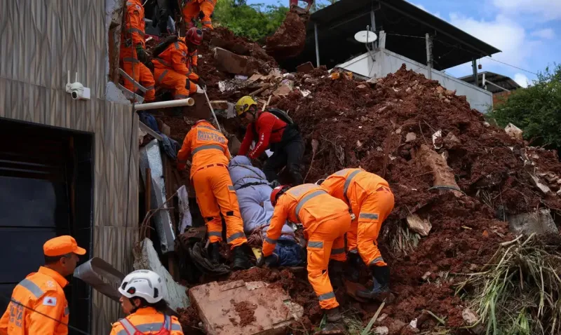 Mortes causadas pelos temporais em Juiz de Fora e Ubá chegam a 53 Mortes causadas pelos temporais em Juiz de Fora e Ubá chegam a 53