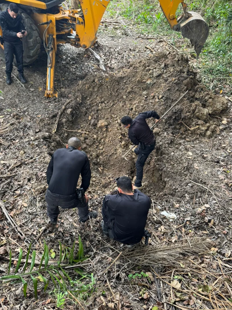 Polícias Civil e Militar prendem suspeitos de envolvimento em morte de idoso durante operação em Itamaraju