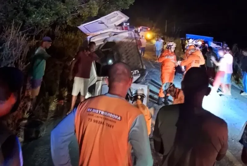 Motorista morre em colisão frontal na BA-290 entre Teixeira de Freitas e Alcobaça