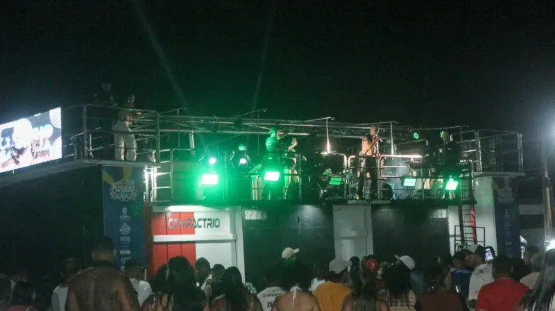 Terceiro dia do maior Carnaval do Extremo Sul consolida mais uma noite de sucesso em Alcobaça