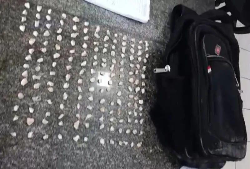 PMBA apreende drogas, carregador e  recupera veículo com restrição de furto/roubo, após confronto na cidade de Itabela