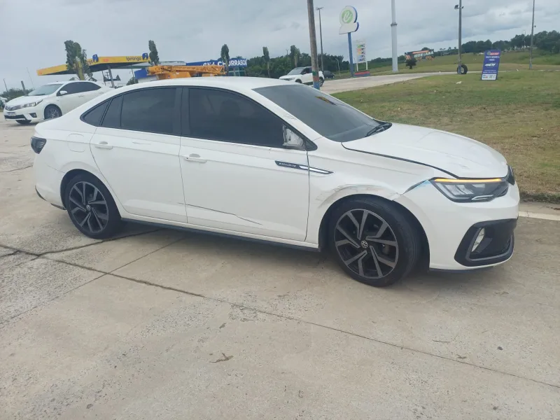 Motociclista morre em colisão com carro na BR 101 em Itabatã Motociclista morre em colisão com carro na BR 101 em Itabatã