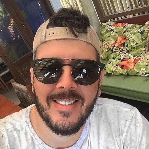 Autor dos disparos que matou Tiago Guerra no centro de Teixeira de Freitas se apresenta a polícia