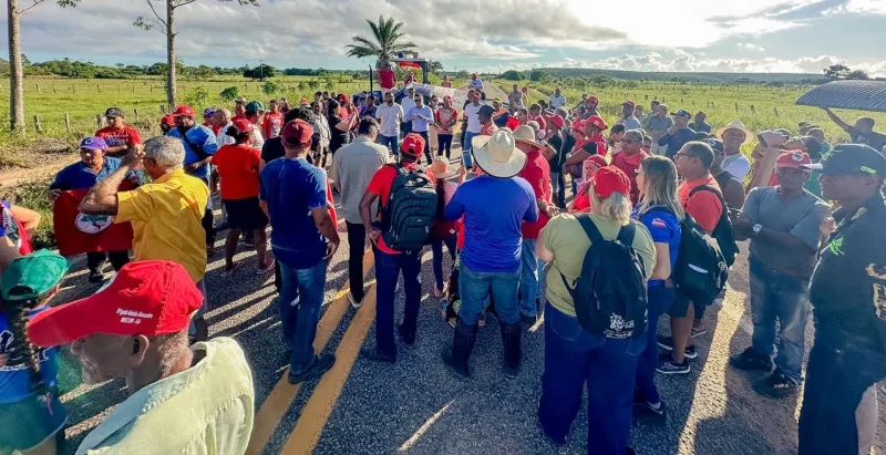 Bloqueio do MST em rodovia de Mucuri reacende debate sobre atendimentos já prestados aos assentamentos