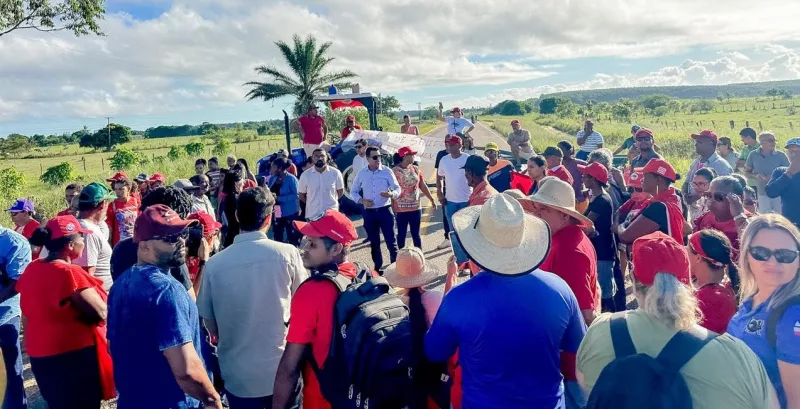 Bloqueio do MST em rodovia de Mucuri reacende debate sobre atendimentos já prestados aos assentamentos