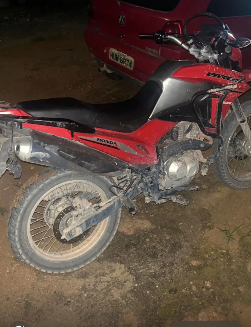 Suspeito de furto é detido com moto roubada após ser contido por populares em Guaratinga