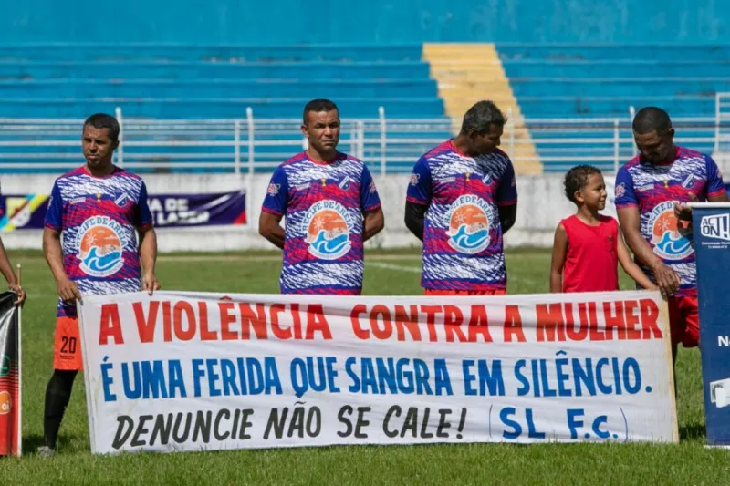 Campeonato Municipal Master reúne antigos jogadores na abertura da competição em Teixeira de Freitas