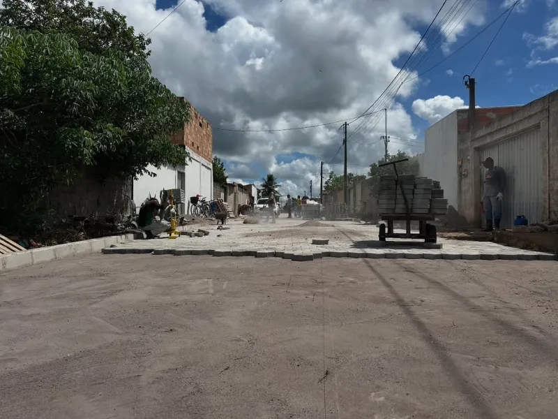 Obras de pavimentação avançam em ruas do bairro Primavera, em Posto da Mata
