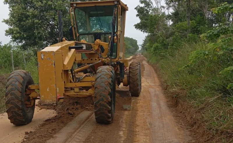 Prefeitura de Mucuri intensifica recuperação das estradas após temporais e mobiliza equipes em diversas frentes de trabalho