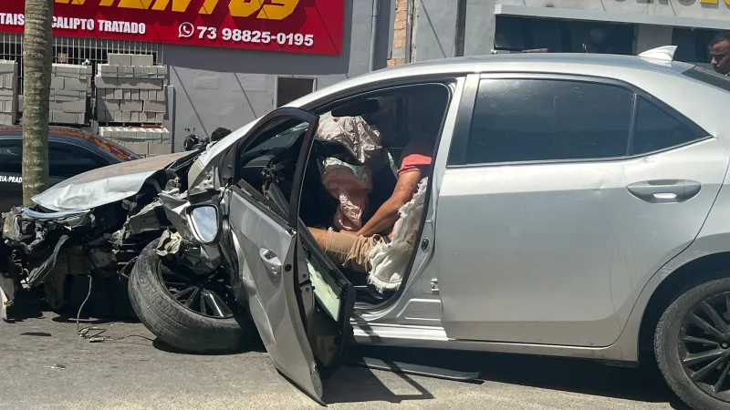 Pistola, carregadores e placas de colete são encontrados em carro de “Malagueta” morto após confronto com a PM em Prado