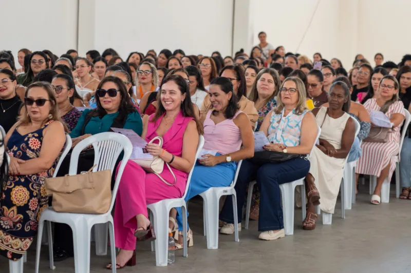 Servidoras da Prefeitura participam de momento de reflexão em homenagem ao Dia Internacional da Mulher Servidoras da Prefeitura participam de momento de reflexão em homenagem ao Dia Internacional da Mulher
