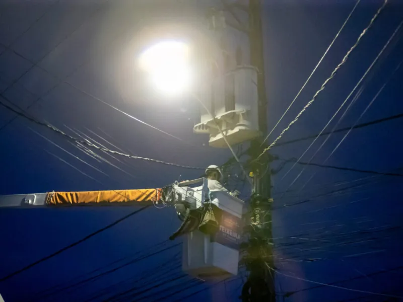 Teixeira de Freitas avança na modernização da iluminação pública