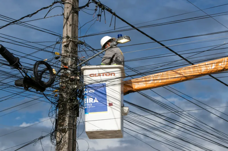 Teixeira de Freitas avança na modernização da iluminação pública