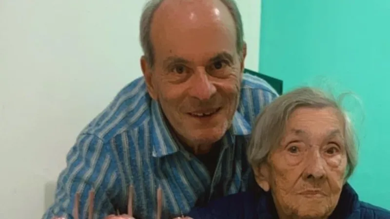 Mãe de Ney Matogrosso, Beita Pereira morre aos 103 anos  