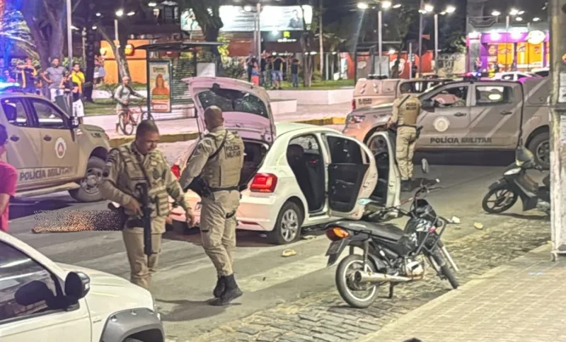 Quatro criminosos morrem em confronto com a polícia em Ipiaú, no sul da Bahia Quatro criminosos morrem em confronto com a polícia em Ipiaú, no sul da Bahia