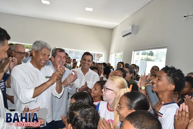 Prefeito Bemtivi reinaugura Casa da Cultura de Itanhém com presença do governador Jerônimo Rodrigues Prefeito Bemtivi reinaugura Casa da Cultura de Itanhém com presença do governador Jerônimo Rodrigues