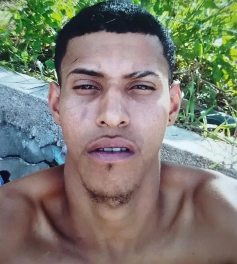 Capitão da reserva da PM é morto ao intervir em briga de casal em Eunápolis Capitão da reserva da PM é morto ao intervir em briga de casal em Eunápolis