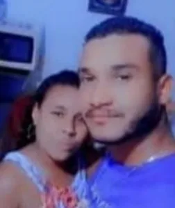 Mulher mata companheiro a facadas no Prado após discussão e agressão