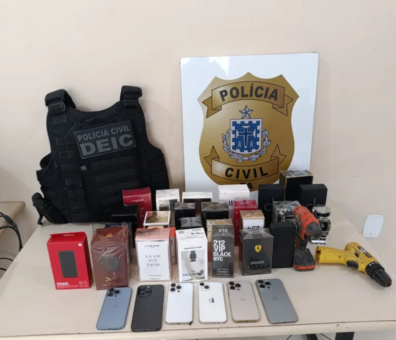 Trio é preso após furto em loja de Eunápolis; Polícia Civil recupera iPhones e perfumes importados